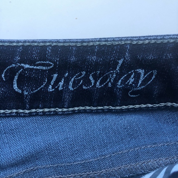 Silver Tuesday Low Rise Boot Cut Flare Jeans - Picture 8 of 10